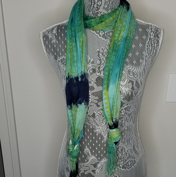 3 colorful scarves/ wraps - Picture 4 of 4